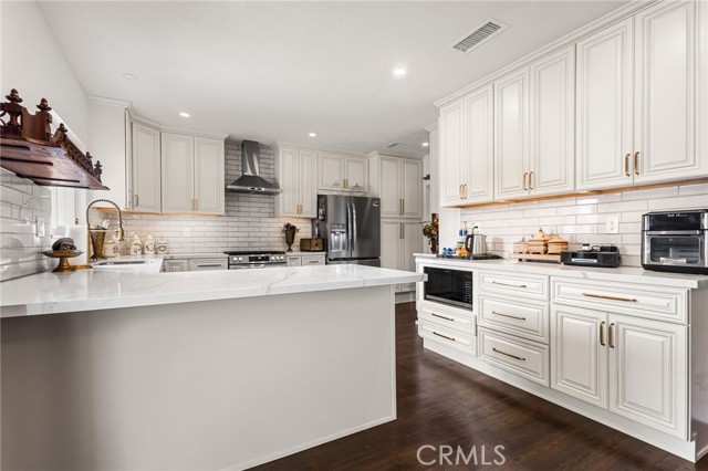 Detail Gallery Image 34 of 67 For 2367 Deerhorn Dr, Riverside,  CA 92506 - 4 Beds | 2/1 Baths