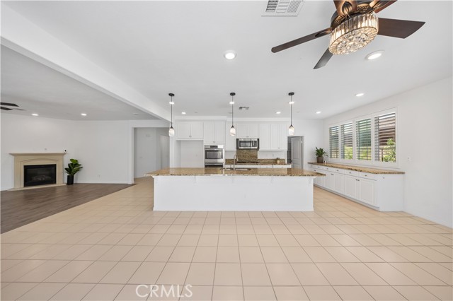 13218 Chatham Drive, Rancho Cucamonga CA: https://media.crmls.org/medias/1f1fbb5b-3434-4f65-87c8-d209092afe62.jpg