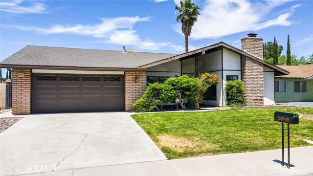 Image 2 for 44229 Shad St, Lancaster, CA 93536