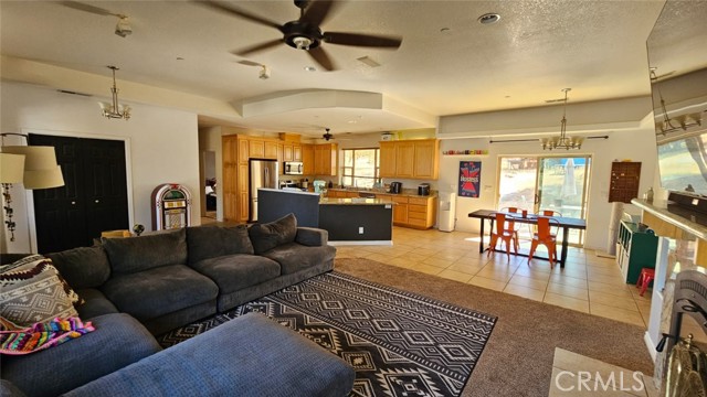 Detail Gallery Image 4 of 10 For 6548 Quail Spring Ave, Twentynine Palms,  CA 92277 - 3 Beds | 2 Baths