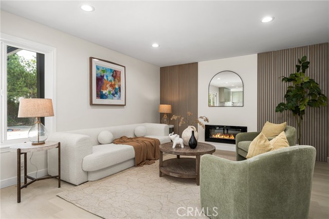 23652 Algiers Street, Mission Viejo CA: https://media.crmls.org/medias/1f219152-322e-4252-b018-b254952ce9d8.jpg
