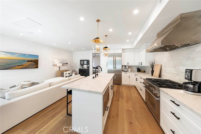 513 Jasmine, Corona del Mar CA: https://media.crmls.org/medias/1f21aa0d-f472-4cb5-89d0-b9ac5a5586f4.jpg