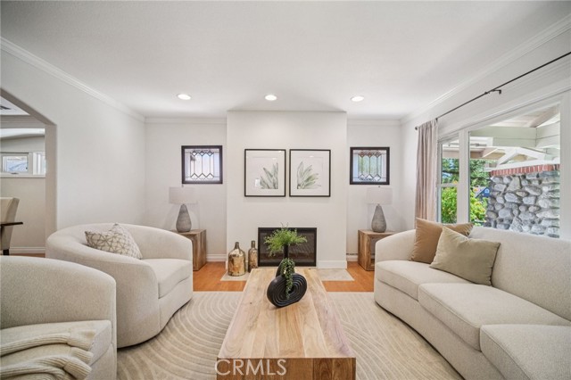 Detail Gallery Image 8 of 53 For 519 E Howard St, Pasadena,  CA 91104 - 3 Beds | 1/1 Baths