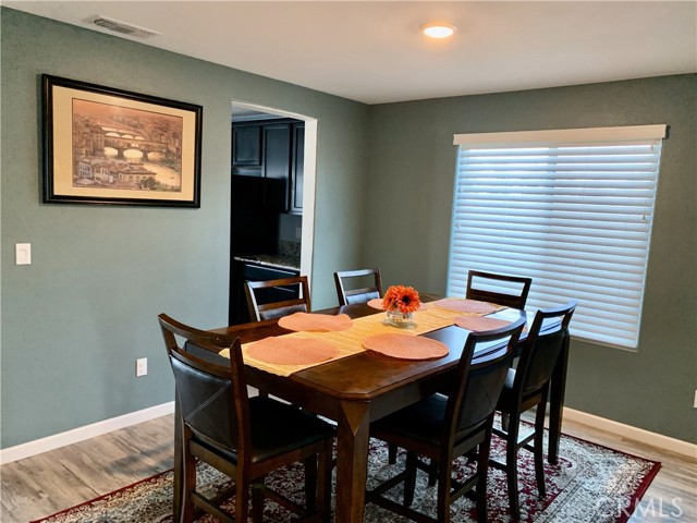 Detail Gallery Image 4 of 23 For 2948 N Church, Visalia,  CA 93291 - 5 Beds | 3 Baths