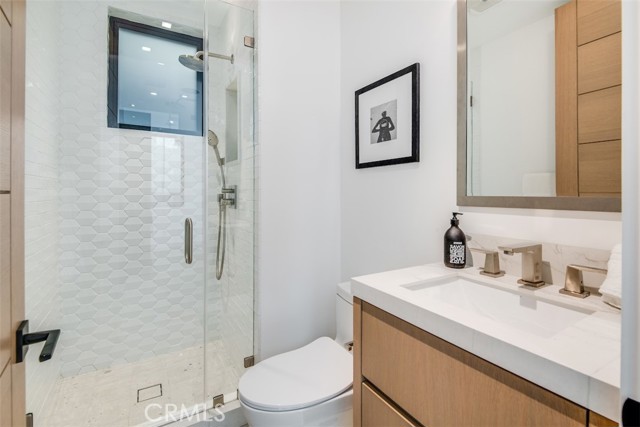 200 40th Street, Manhattan Beach, California 90266, 4 Bedrooms Bedrooms, ,4 BathroomsBathrooms,Residential,Sold,40th,SB22010624