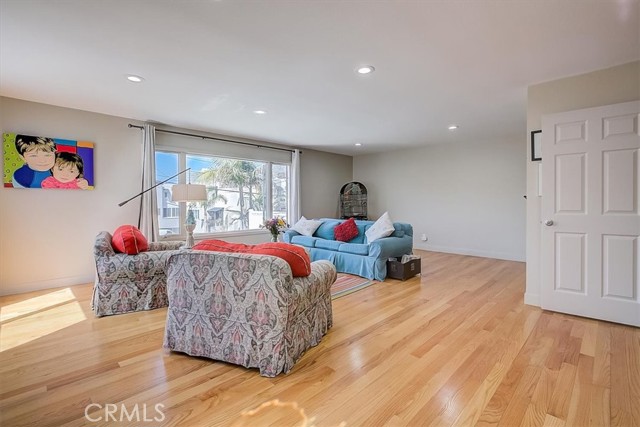 120 Hill Street, Hermosa Beach, California 90254, 3 Bedrooms Bedrooms, ,3 BathroomsBathrooms,Residential,Sold,Hill,SB22073459