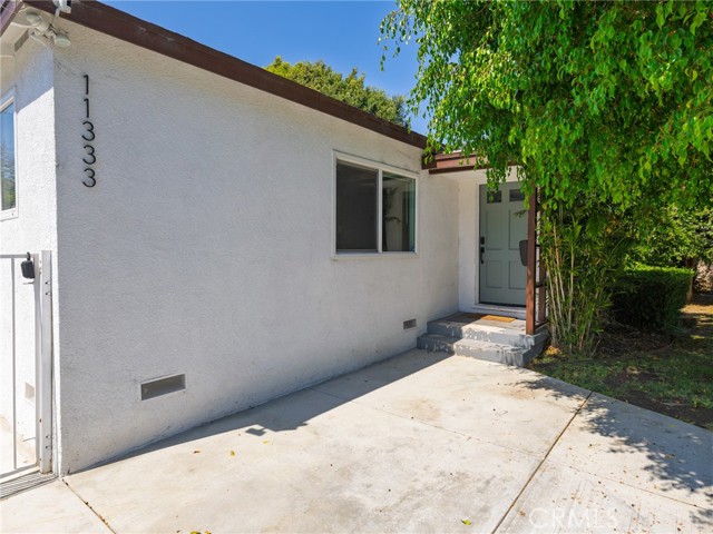 Detail Gallery Image 1 of 34 For 11333 Braddock Dr, Culver City,  CA 90230 - 6 Beds | 3 Baths