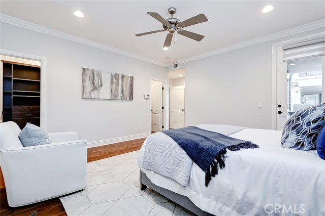 720 10th Street, Hermosa Beach, California 90254, 4 Bedrooms Bedrooms, ,3 BathroomsBathrooms,Residential,Sold,10th,SB21226543