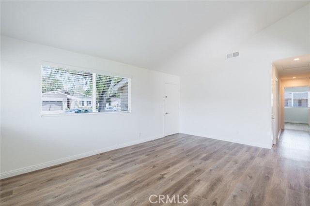 3681 Haverford Street, Irvine CA: https://media.crmls.org/medias/1f2306a9-4424-4a62-b08b-b373fe6da6ff.jpg