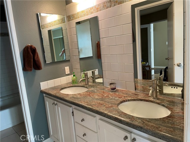 250 The Village, Redondo Beach CA: https://media.crmls.org/medias/1f2374f3-a546-4f62-9d23-d94351eee88f.jpg