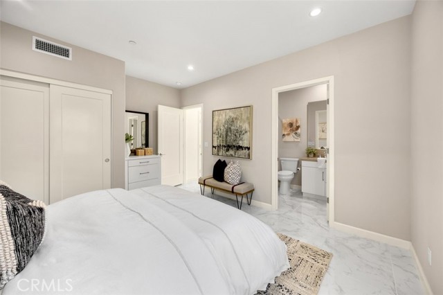100 Soaring Eagle, Irvine CA: https://media.crmls.org/medias/1f239a10-cfe9-4c39-bf80-502ad778f226.jpg