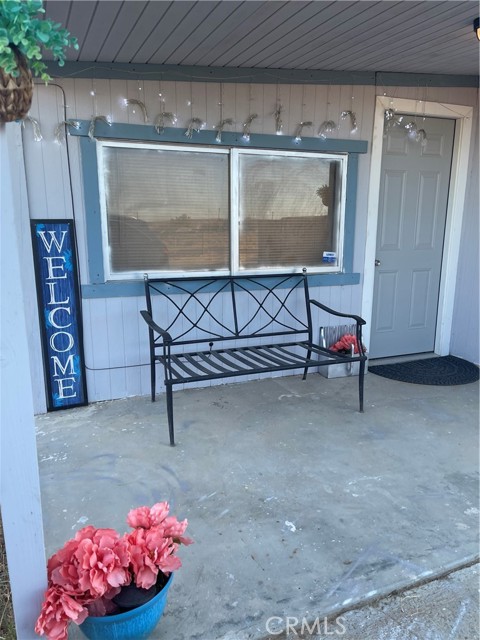 27172 Prospect Street, Boron CA: https://media.crmls.org/medias/1f2418d7-9a04-4aca-b39e-f37304ce8fdb.jpg