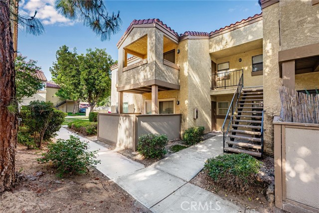 Detail Gallery Image 1 of 19 For 1142 W Blaine St #202,  Riverside,  CA 92507 - 1 Beds | 1 Baths