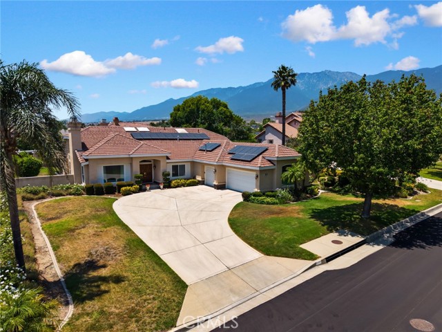 5914 Johnston Place, Rancho Cucamonga CA: https://media.crmls.org/medias/1f270f7f-3092-41dc-bfe4-d1a8d97b4d06.jpg