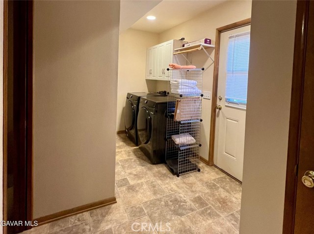 Detail Gallery Image 30 of 43 For 1027 Pine Mountain, Big Bear City,  CA 92314 - 3 Beds | 2/1 Baths