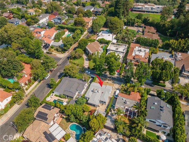 10348 Woodbridge Street, Toluca Lake CA: https://media.crmls.org/medias/1f2bdceb-7759-4288-b48f-91ae147a2602.jpg