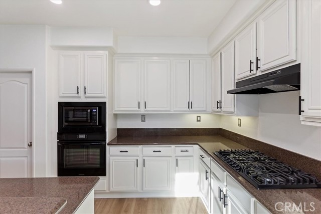 21567 Coral Rock Lane, Wildomar CA: https://media.crmls.org/medias/1f2d1155-590b-4bab-ac38-bb58ab2f6141.jpg