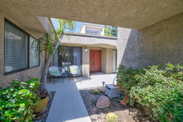 Detail Gallery Image 3 of 25 For 2861 Calle Loreto, Palm Springs,  CA 92264 - 3 Beds | 2 Baths