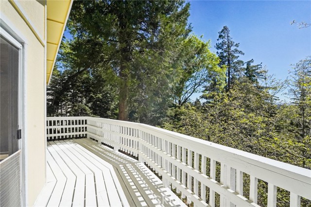Detail Gallery Image 8 of 31 For 491 Violet Dr, Twin Peaks,  CA 92391 - 2 Beds | 2 Baths
