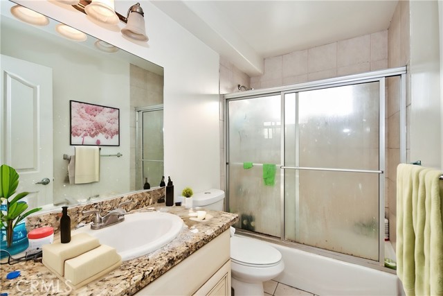 Detail Gallery Image 10 of 16 For 446 W Stocker #4,  Glendale,  CA 91202 - 3 Beds | 2/1 Baths
