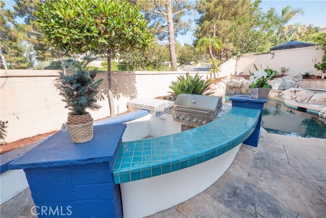 5 Encinal, Lake Forest CA: https://media.crmls.org/medias/1f2f3b10-a77e-47dc-a87e-15195dd3013e.jpg