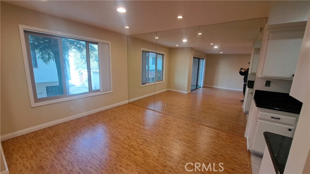 Detail Gallery Image 11 of 32 For 316 N Maryland Ave #109,  Glendale,  CA 91206 - 2 Beds | 2 Baths