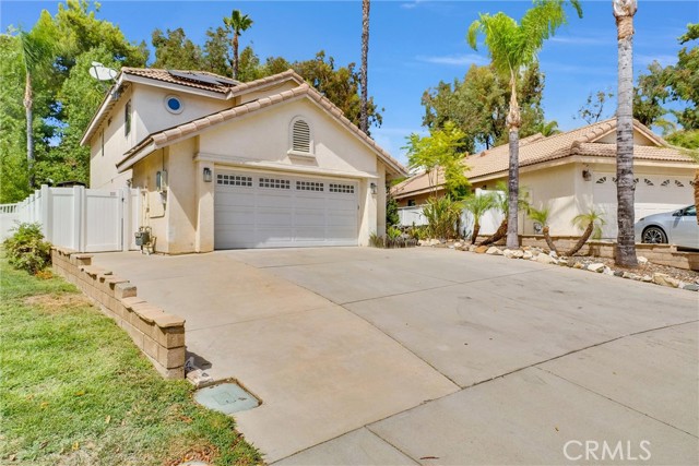 Detail Gallery Image 3 of 38 For 39851 Wild Canary Ln, Murrieta,  CA 92562 - 3 Beds | 2/1 Baths