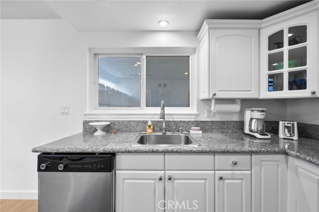 Detail Gallery Image 14 of 30 For 602 Marguerite, Corona Del Mar,  CA 92625 - 3 Beds | 2/1 Baths