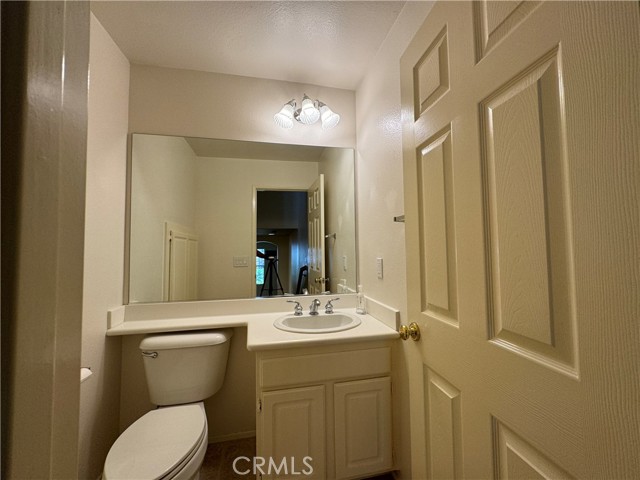 Detail Gallery Image 17 of 41 For 28154 Ashbrook Ln, Valencia,  CA 91354 - 2 Beds | 2/1 Baths