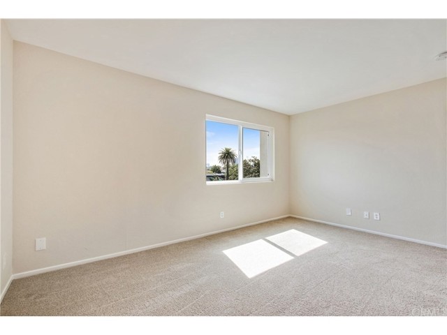 Detail Gallery Image 15 of 29 For 726 Elm Ave #304,  Long Beach,  CA 90813 - 2 Beds | 2 Baths