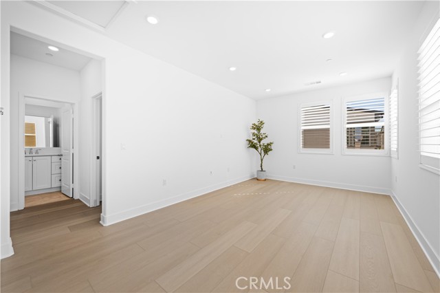 Detail Gallery Image 29 of 39 For 410 Lobata, Irvine,  CA 92618 - 4 Beds | 3/1 Baths