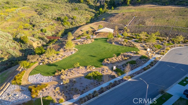 Detail Gallery Image 32 of 32 For 25065 Aspen Falls Dr, Canyon Country,  CA 91387 - 4 Beds | 3 Baths