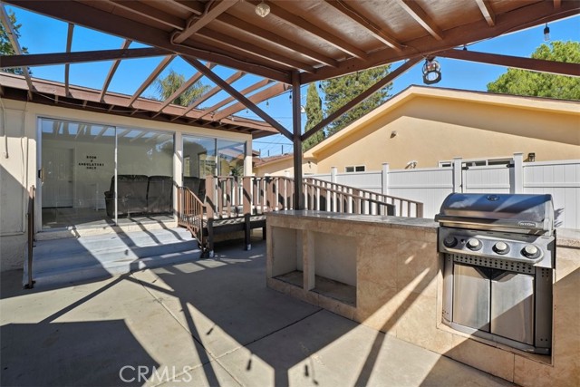 7958 Tampa Ave, Reseda CA: https://media.crmls.org/medias/1f32c3d8-bfbc-4dc9-9eb2-68be8969c1ae.jpg