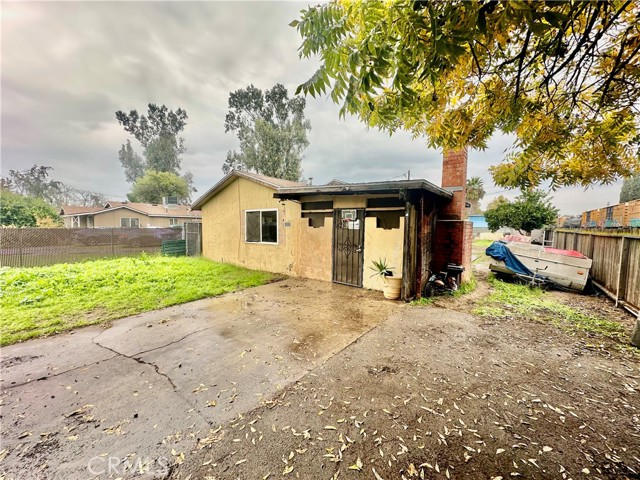 Detail Gallery Image 4 of 17 For 304 N Channing, Fresno,  CA 93706 - 3 Beds | 1 Baths