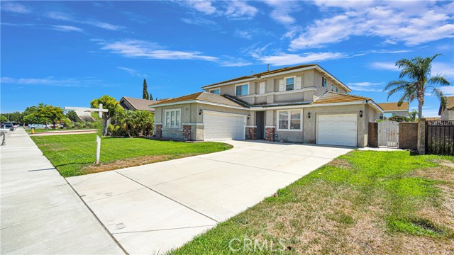 Detail Gallery Image 4 of 66 For 5594 Alexandria Ave, Corona,  CA 92880 - 4 Beds | 2/1 Baths