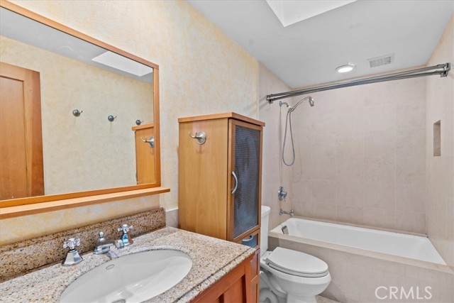 Detail Gallery Image 9 of 19 For 19251 Sierra Cadiz Rd, Irvine,  CA 92603 - 3 Beds | 2 Baths