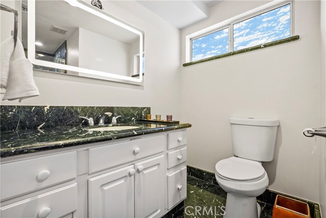 Detail Gallery Image 14 of 31 For 8303 Natalie Ln, West Hills,  CA 91304 - 4 Beds | 3 Baths