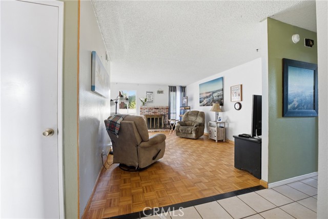 Detail Gallery Image 4 of 26 For 1423 Mountain Meadow, Oceanside,  CA 92056 - 2 Beds | 2 Baths