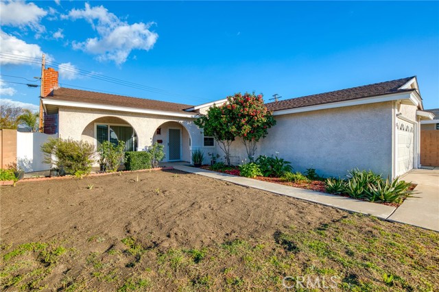 Detail Gallery Image 4 of 46 For 520 S Adria St, Anaheim,  CA 92802 - 4 Beds | 2 Baths