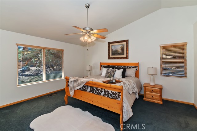 379 Fawntrail Place, Big Bear Lake CA: https://media.crmls.org/medias/1f34ea03-c475-4e4b-89e6-150532f8cde4.jpg