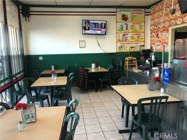 14309 S Atlantic Avenue, Compton CA: https://media.crmls.org/medias/1f355651-8a04-43c7-8533-6fc3d172e589.jpg