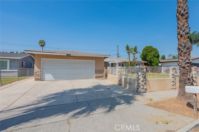 Detail Gallery Image 2 of 26 For 5622 Montgomery St, Riverside,  CA 92503 - 3 Beds | 2 Baths