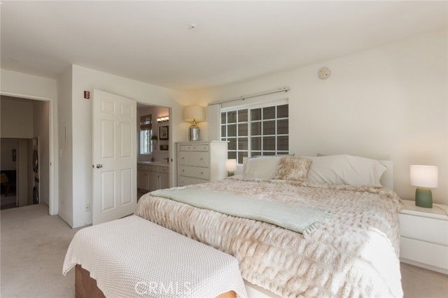Detail Gallery Image 33 of 55 For 11445 Moorpark, Studio City,  CA 91602 - 2 Beds | 2/1 Baths
