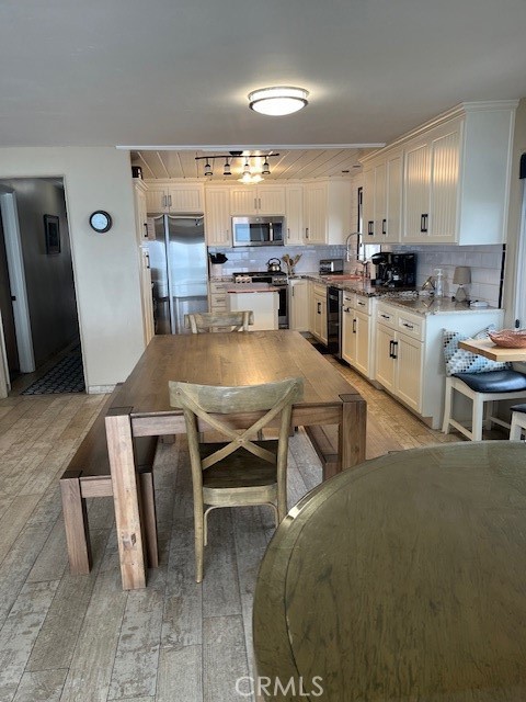 Detail Gallery Image 4 of 17 For 2712 Studio Dr, Cayucos,  CA 93430 - 4 Beds | 2 Baths