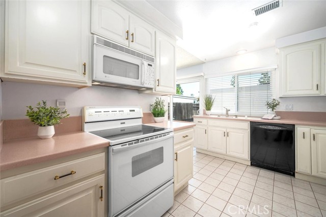 Image 28 of 75 For 6572 Mcnutt Way