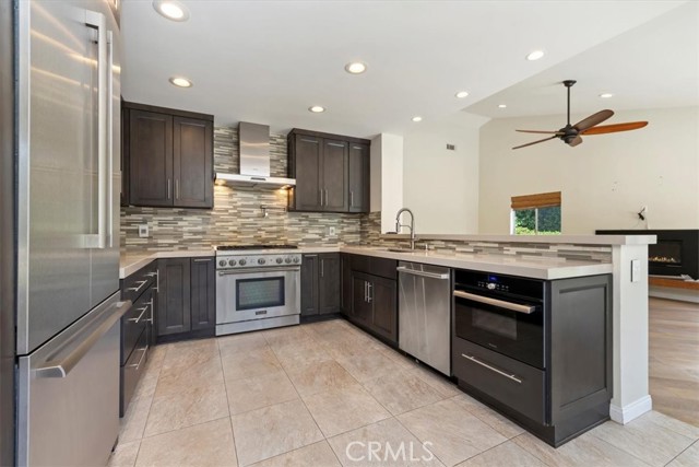 10854 Beltramo Circle, Riverside CA: https://media.crmls.org/medias/1f379b89-850f-4cb1-8d10-7ea2f2db763d.jpg