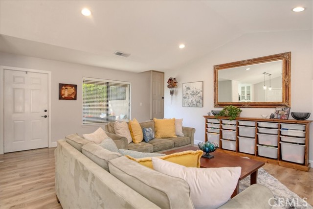 Detail Gallery Image 17 of 47 For 434 Spanish Moss Ln, Arroyo Grande,  CA 93420 - 3 Beds | 2 Baths