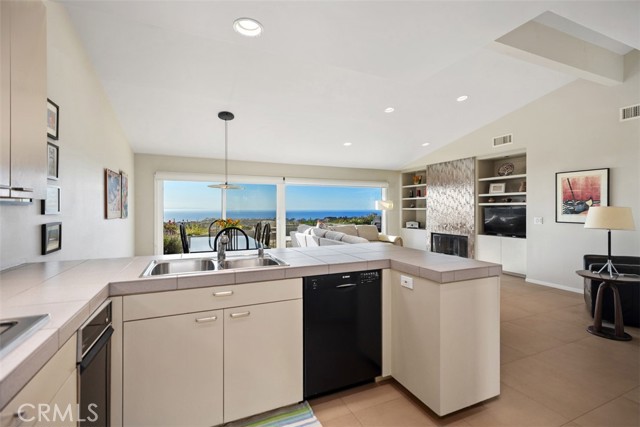 Detail Gallery Image 15 of 45 For 33611 Marlinspike, Dana Point,  CA 92629 - 3 Beds | 3 Baths