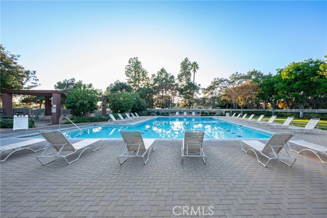 Detail Gallery Image 27 of 35 For 3 Almador, Irvine,  CA 92614 - 2 Beds | 2/1 Baths