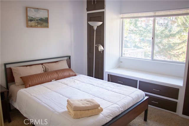 31583 Circle View Drive, Running Springs CA: https://media.crmls.org/medias/1f390029-bae0-47c4-9044-6179766b5db6.jpg